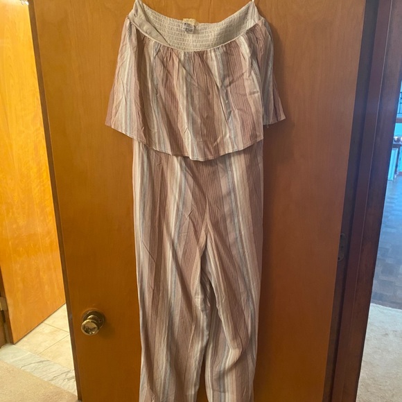 L*Space Jumpsuit - Picture 6 of 7